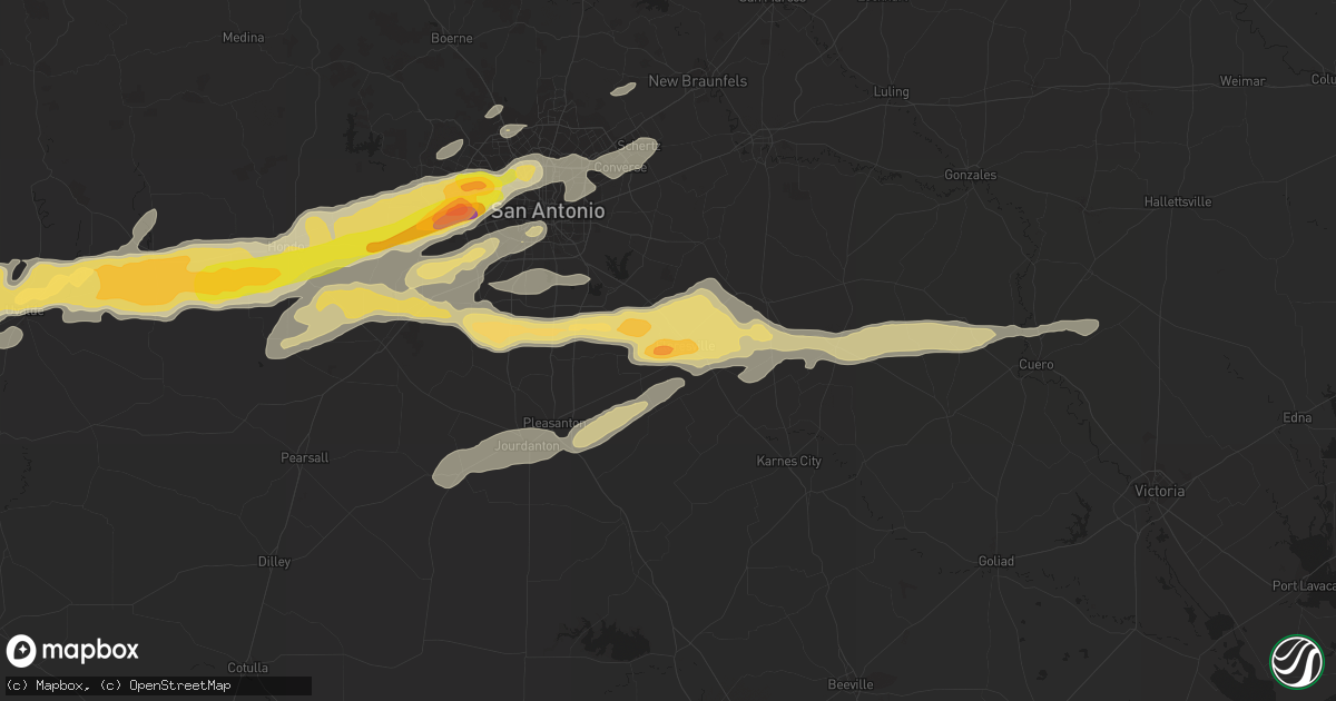 Hail map in Floresville, TX on April 24, 2015