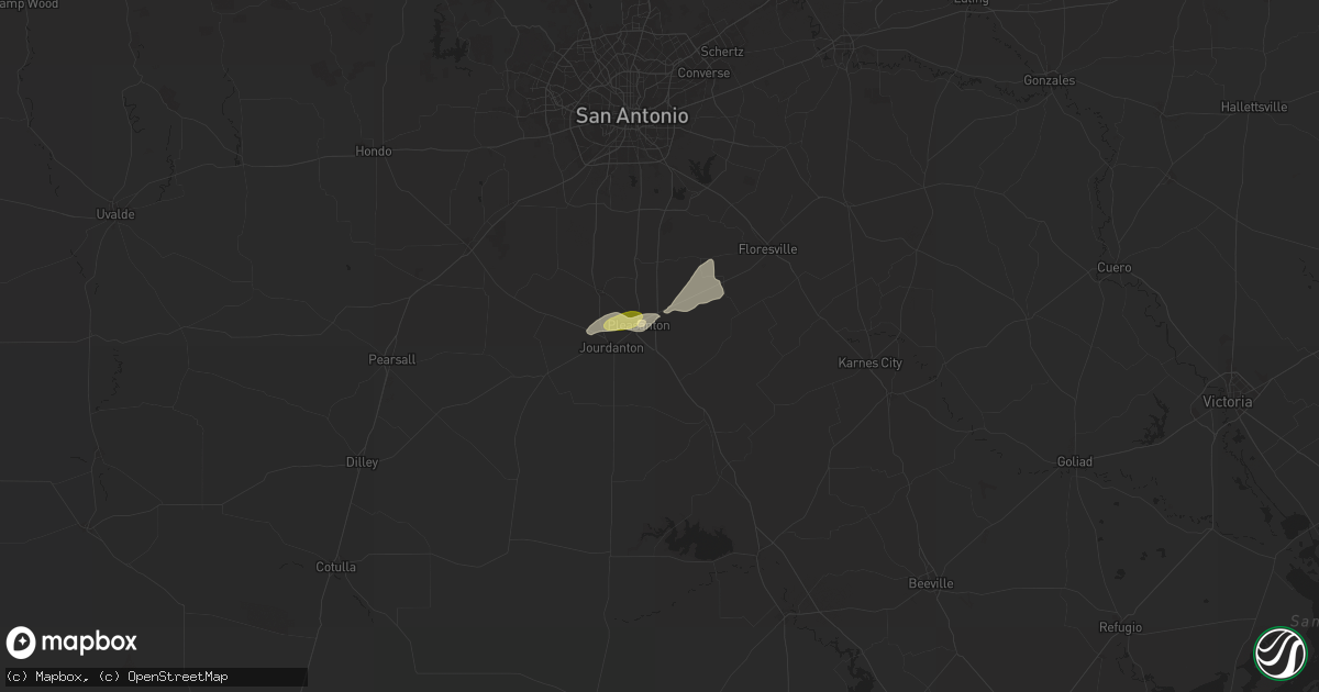 Hail map in Pleasanton, TX on May 5, 2025