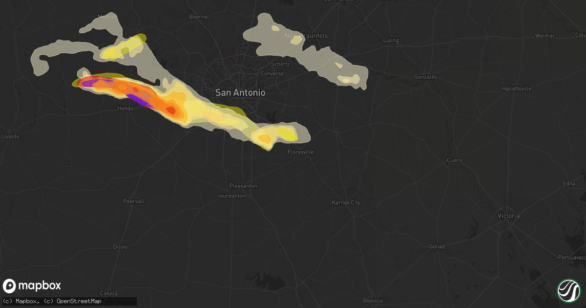 Hail map in Floresville, TX on May 17, 2016