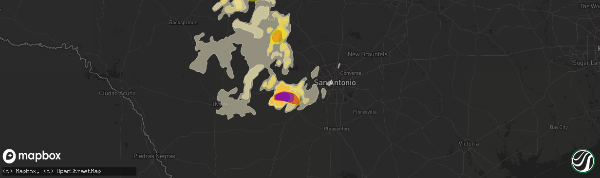 Hail map in Castroville, TX on May 28, 2016