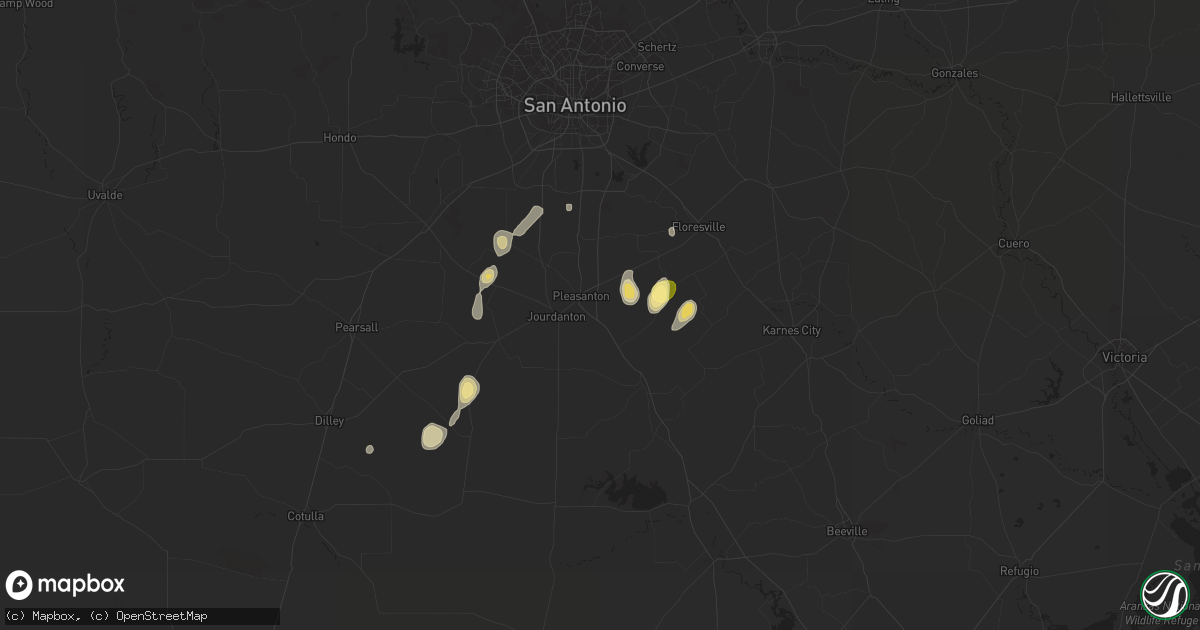 Hail map in Pleasanton, TX on September 25, 2015